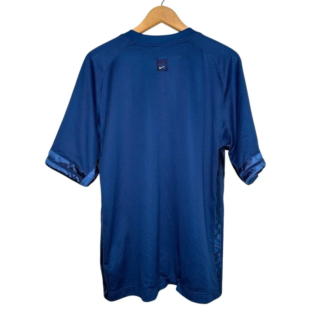 Nike center swoosh shirt